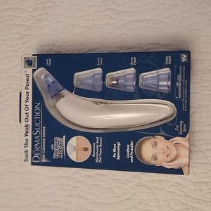 DermaSuction Pore Cleaning Device